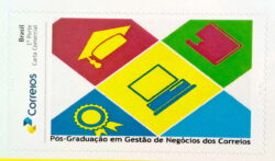 PB 64 Selo Personalizado Pós Graduação Correios Educação 2017