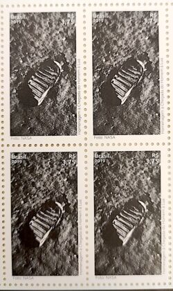 C 3831 Selo Chegada do Homem à Lua 2019 Quadra