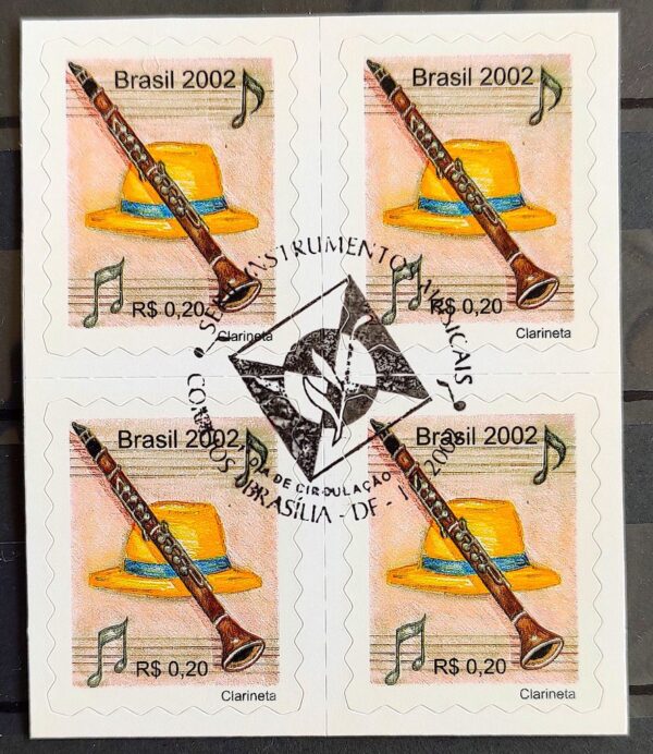 823 Selo Regular Instrumento Musical Percê em Onda Clarineta 2002 Quadra CBC Brasília