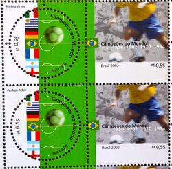 C 2449 Selo Campeoes do Mundo de Futebol Bandeira Italia Uruguai Alemanha Franca Argentina Inglaterra 2002 Quadra