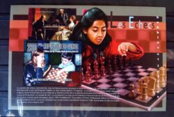 X 0374 Selo Xadrez Guiné Criança 2010