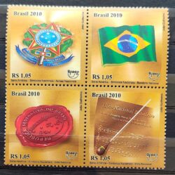 C 3031 Selo Simbolos Nacionais Bandeira Hino Musica Partitura 2010