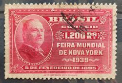 C 141 Selo Feira Mundial de Nova York Presidente Cleveland 1939 4 Circulado