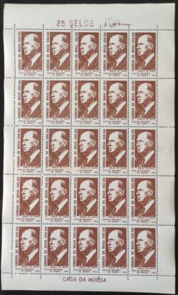 C 518 Selo Presidente da Franca Charles de Gaulle Personalidade 1964 Folha