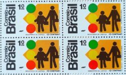 C 766 Selo Homenagem a Terra Homem Transito 1972 Quadra