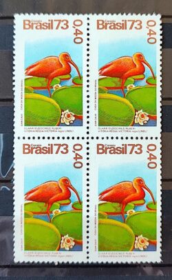 C 825 Selo Flora e Fauna Ave Passaro Guara Vitoria Regia 1973 Quadra