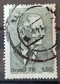 C 1041 Selo Presidente Geisel Militar Chefe de Estado 1978 Circulado 5