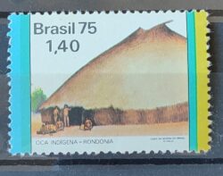 C 883 Selo Habitacoes no Brasil Oca Rondonia 1975