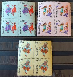 C 900 Selo Manifestacoes Folcloricas Congada Minas Gerais 1975 Serie Completa Quadra
