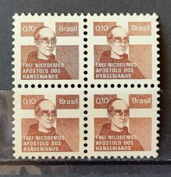 C 913 Selo Campanha Contra o Mal de Hansen Hanseniase Saude Frei Nicodemos H17 1975 Papel Acetinado Quadra