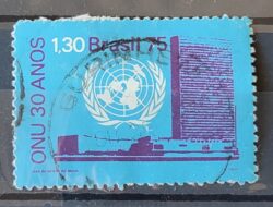 C 920 Selo Aniversario da ONU Mapa 1975 Circulado 2