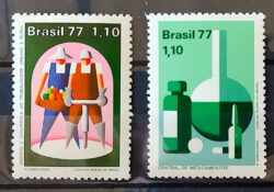 C 982 Selo Amparo e Seguranca Saude 1977 Serie Completa