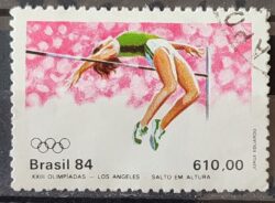 C 1382 Selo Olimpiadas de Los Angeles Estados Unidos Atletismo Salto em Altura 1984 Circulado 2