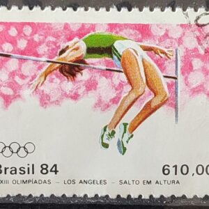 C 1382 Selo Olimpiadas de Los Angeles Estados Unidos Atletismo Salto em Altura 1984 Circulado 2