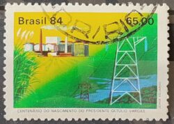 C 1384 Selo Centenario de Getulio Vargas Energia Usina Hidreletrica 1984 Circulado 8