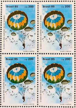 C 1442 Selo 40 Anos Paraquedismo Militar Paraquedas 1985 Quadra