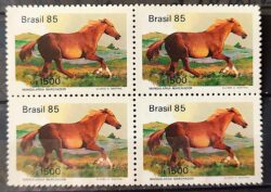 C 1446 Selo Cavalos de Racas Brasileiras Mangalarga 1985 Quadra