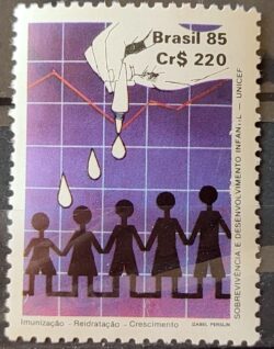 C 1466 Selo Desenvolvimento Infantil Unicef Saude Vacinacao 1985
