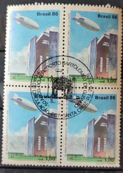 C 1541 Selo 50 Anos Aeroporto Bartolomeu de Gusmao Balao Hangar 1986 Quadra CBC RJ