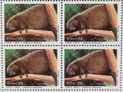C 1592 Selo Fauna Mamiferos em Extincao Ourico Preto 1988 Quadra