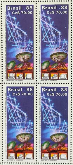 C 1617 Selo ANSAT 10 Comunicacao Telebras Embratel 1988 Quadra