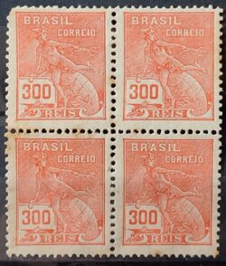 Selo Regular Cod RHM 264 Vovo Mercurio e Globo 300 Reis Filigrana H 1929 Quadra