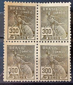 Selo Regular Cod RHM 284 Vovo Mercurio e Globo 300 Reis Filigrana K 1931 Quadra