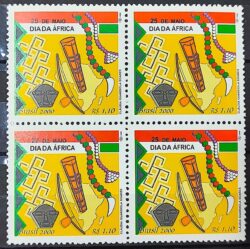 C 2281 Selo Dia da Africa Cultura Afro Berimbau Tambor Musica Mapa 2000 Quadra