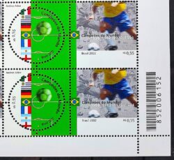 C 2449 Selo Campeoes do Mundo de Futebol Bandeira Italia Uruguai Alemanha Franca Argentina Inglaterra 2002 Quadra Codigo de Barras