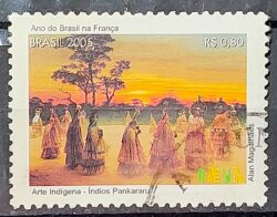C 2618 Selo Ano do Brasil na Franca Arte Indigena Indio Pankararu 2005 Circulado 1
