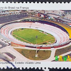 C 2616 Selo Ano do Brasil na Franca Arquitetura Estadio Futebol 2005 Circulado 2