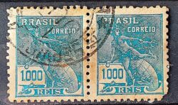 Selo Regular Cod RHM 307 Vovo Mercurio e Globo 1000 Reis Filigrana N 1936 Par Circulado 1