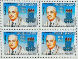 C 1903 Selo Edgard Santos Fundador da Universidade Federal da Bahia Educacao 1994 Quadra