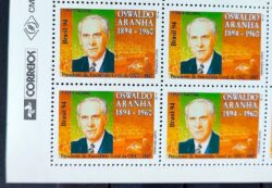 C 1904 Selo Oswaldo Aranha Presidente da Assembleia Geral da ONU 1994 Quadra Vinheta Correios