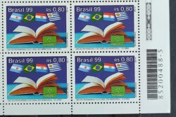 C 2220 Selo Dia do Patrimonio Cultural do Mercosul Livro Bandeira 1999 Quadra Codigo de Barras
