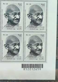 C 3758 Selo 150 Anos do nascimento de Mahatma Gandhi 2018 Quadra Codigo de Barras