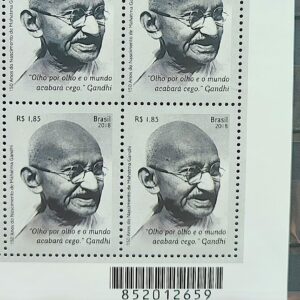 C 3758 Selo 150 Anos do nascimento de Mahatma Gandhi 2018 Quadra Codigo de Barras