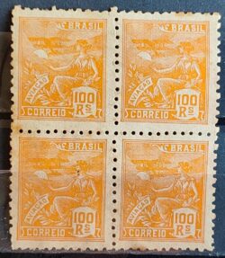 Selo Regular Cod RHM 329A Vovo Aviacao Aviao 100 Reis Filigrana P 1940 Quadra