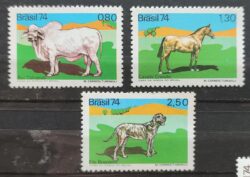 C 864 Selo Animais Brasileiros Boi Vaca Cavalo Cachorro 1974 Serie Completa