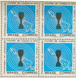 C 678 Selo Copa do Mundo de Futebol Mexico 1970 Quadra