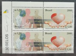 C 2341 Selo Doacao de Orgaos e Tecidos Transplantes Ciencia Saude Coracao 2000 Quadra Vinheta 500 Anos