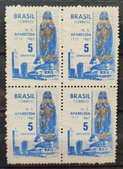 C 581 Selo Aniversario do Descobrimento da Imagem de N S Aparecida Religiao 1967 Quadra 01