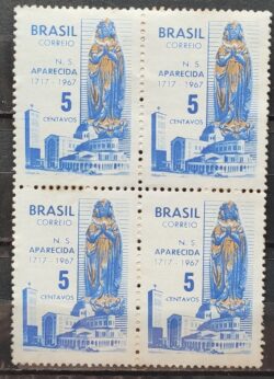 C 581 Selo Aniversario do Descobrimento da Imagem de N S Aparecida Religiao 1967 Quadra 02
