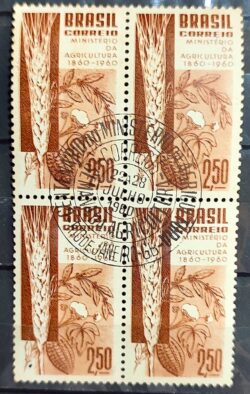 C 450 Selo Centenario Ministerio da Agricultura Trigo Algodao Cacau 1960 Quadra CBC GB