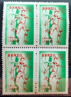 C 430 Selo Brasil Campeao Mundial de Futebol Suecia 1959 Quadra 1