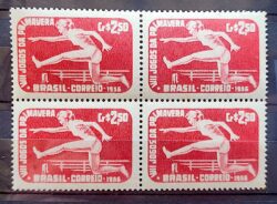 C 381 Selo Jogos da Primavera 1956 Quadra