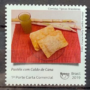 C 3868 Selo Comidas Tipicas Brasileiras Gastronomia Culinaria 2019 Pastel com Caldo de Cana