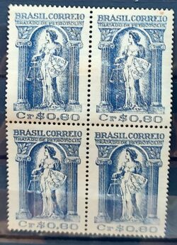 C 320 Selo Cinquentenario do Tratado de Petropolis Justica Mapa 1953 Quadra