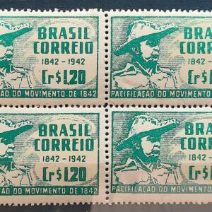 C 190 Selo Pacificacao do Movimento Duque de Caxias Chapeu 1944 Quadra 2