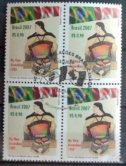 C 2694 Selo Relacoes Diplomaticas Brasil Canada Gaita Acordeao Sanfona Musica 2007 Quadra CBC MG